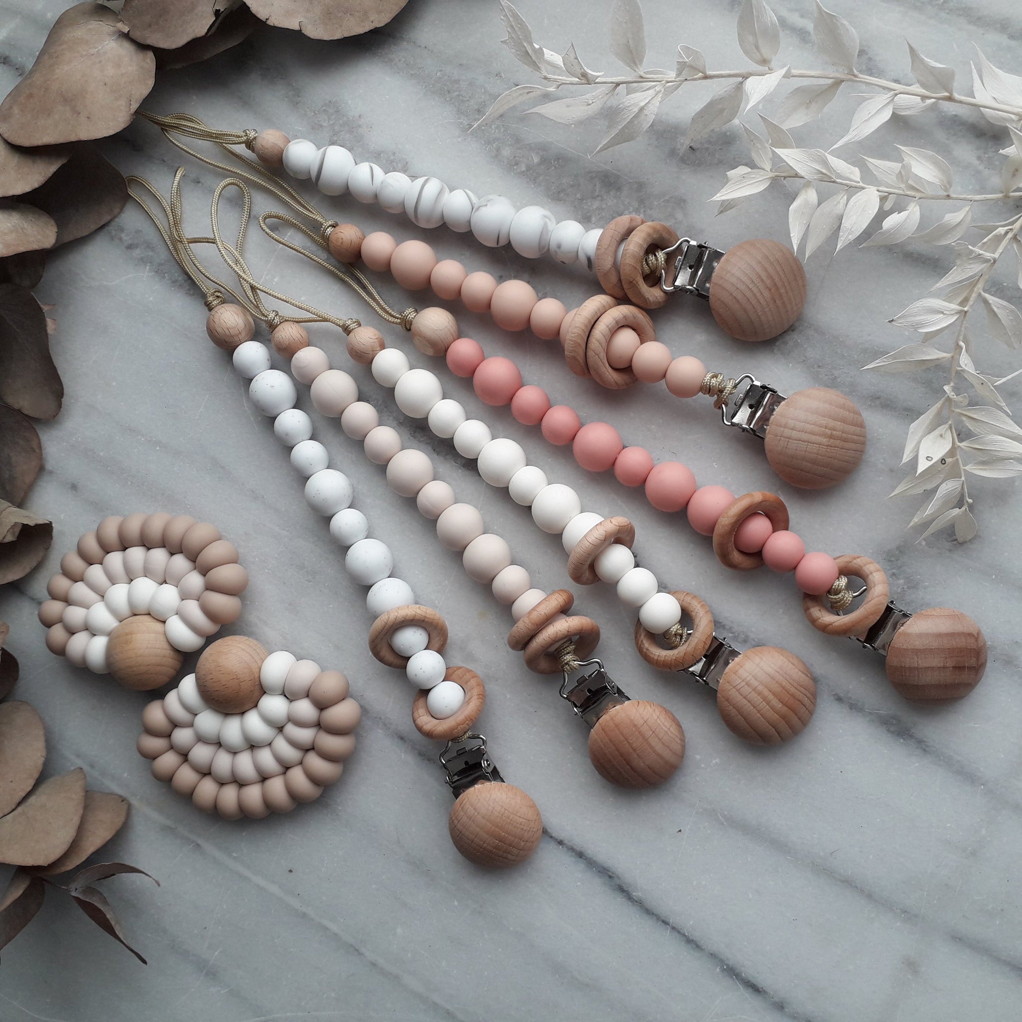 Schnullerkette Schnullerketten Geschenkidee minoria design