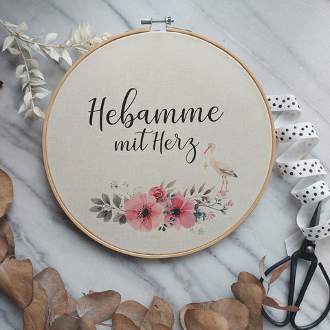 Stickrahmen Hebamme mit Herz