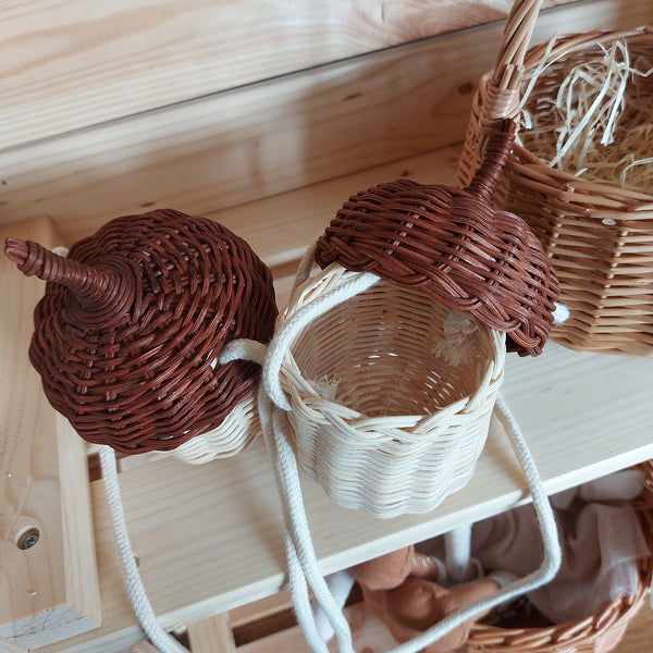 Rattan Eichelkörbchen