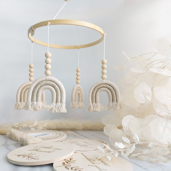 Mobile Regenbogen in Nude, Gold & Beige