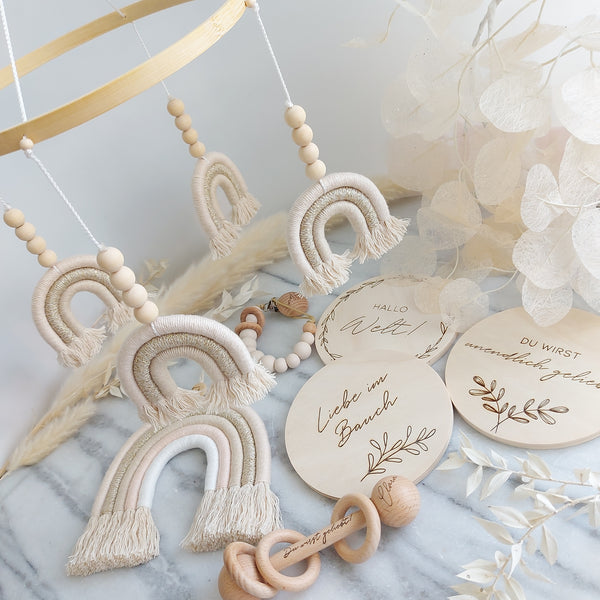 Mobile Regenbogen in Nude, Gold & Beige