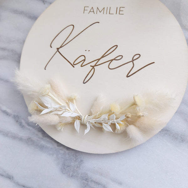 Holzschild Familie personalisiert mit Trockenblumen