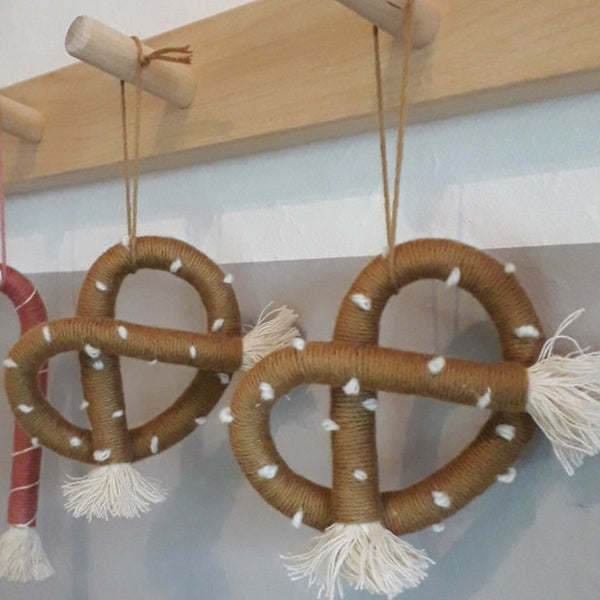 Brezel Makramee Kinderzimmerdeko