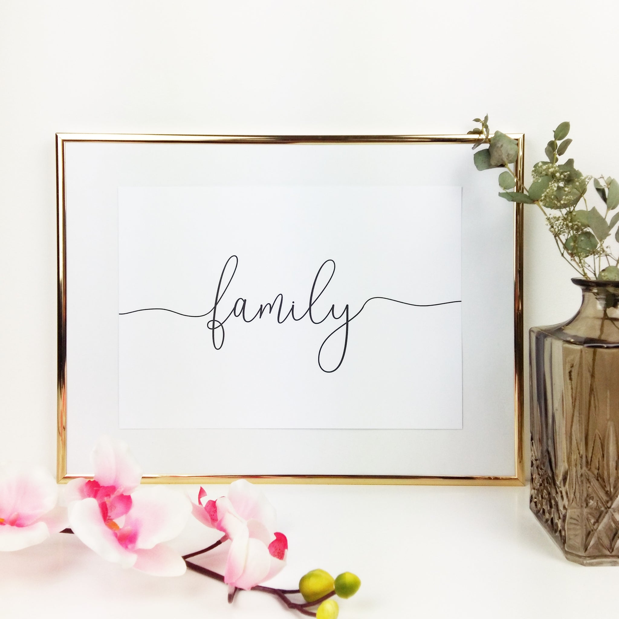 Family "Lineart"
